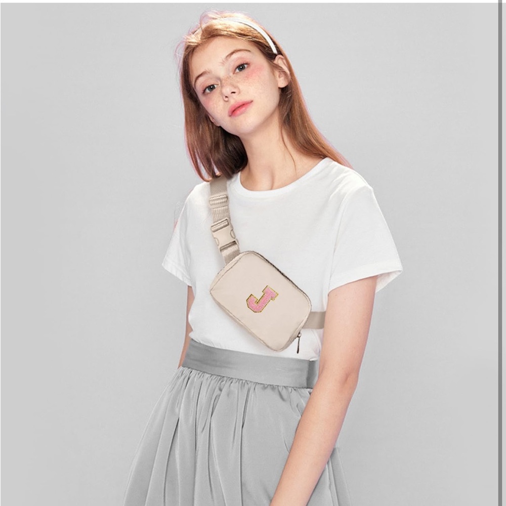NWT Stoney Clover Inspired Ivory Belt Bag with Gold Letter J - Picture 6 of 6